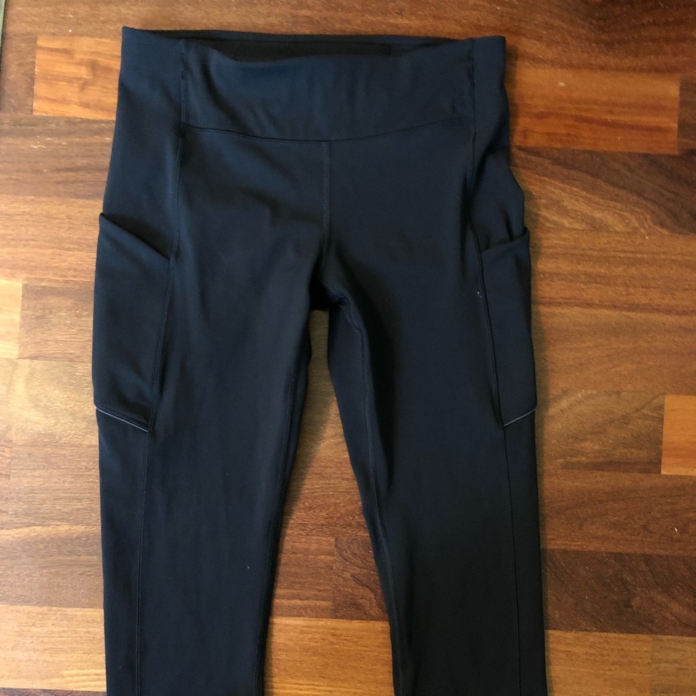 Lululemon Speed Up Crop Sz 8
